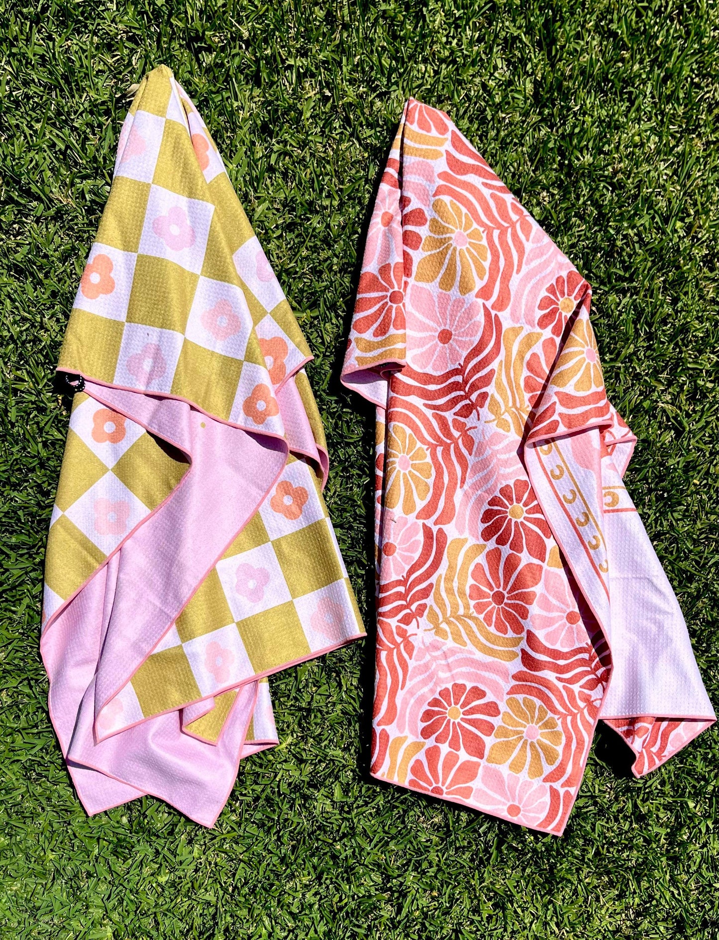 Sand Free Beach Towel - Pink Palm