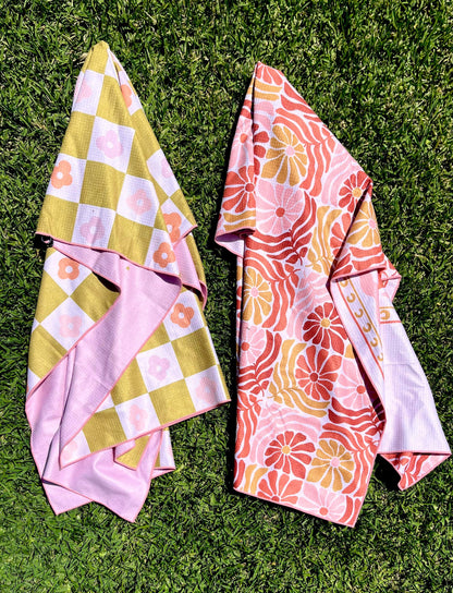 Sand Free Beach Towel - Pink Palm
